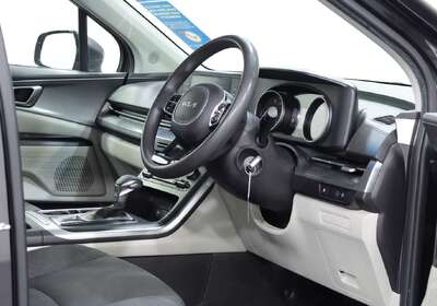 2022 Kia Carnival S