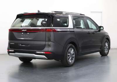 2022 Kia Carnival S
