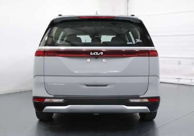 2022 Kia Carnival S