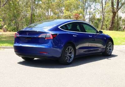2019 Tesla Model 3 Standard Range Plus