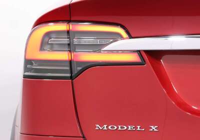 2017 Tesla Model X 75D (75XB)