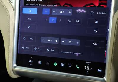 2017 Tesla Model X 75D (75XB)