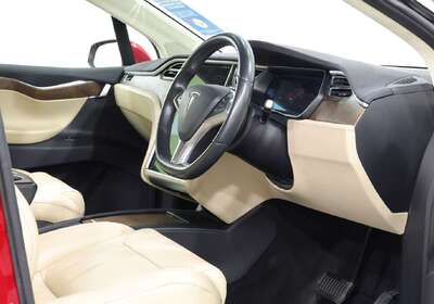 2017 Tesla Model X 75D (75XB)