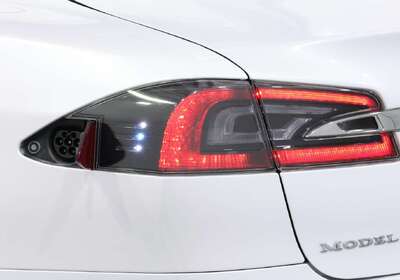 2015 Tesla Model S 70