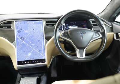 2015 Tesla Model S 70