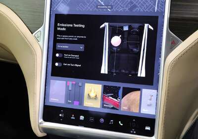 2015 Tesla Model S 70