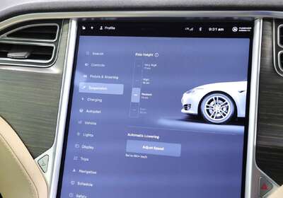 2015 Tesla Model S 70