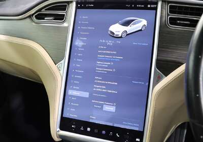 2015 Tesla Model S 70