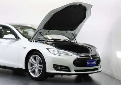 2015 Tesla Model S 70