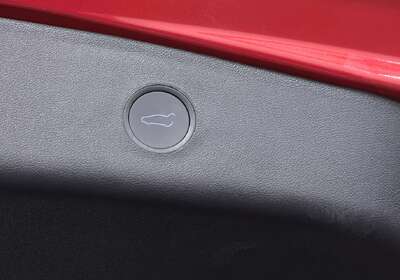 2022 Tesla Model 3 REAR-WHEEL DRIVE