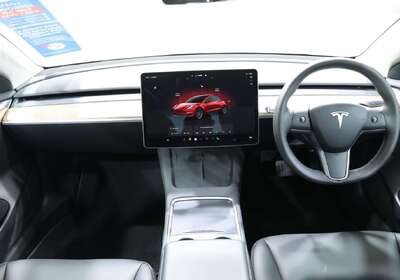 2022 Tesla Model 3 REAR-WHEEL DRIVE