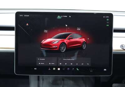 2022 Tesla Model 3 REAR-WHEEL DRIVE