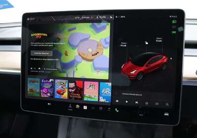 2022 Tesla Model 3 REAR-WHEEL DRIVE