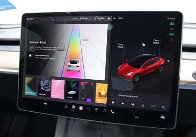 2022 Tesla Model 3 REAR-WHEEL DRIVE