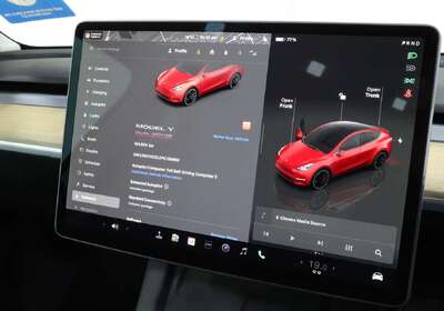 2023 Tesla Model Y PERFORMANCE