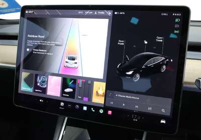 2019 Tesla Model 3 PERFORMANCE