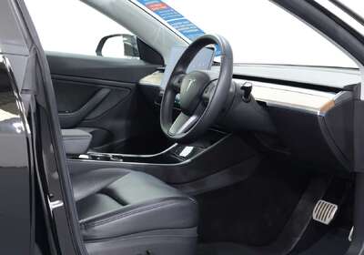 2019 Tesla Model 3 PERFORMANCE