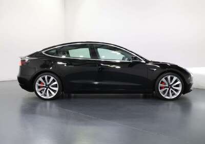 2019 Tesla Model 3 PERFORMANCE