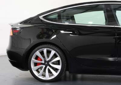 2019 Tesla Model 3 PERFORMANCE