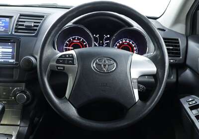 2013 Toyota Kluger Altitude