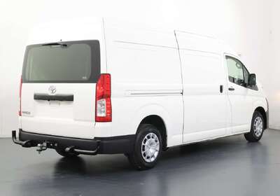 2022 Toyota Hiace 