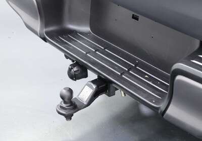 2023 Toyota Hilux SR (4x4)