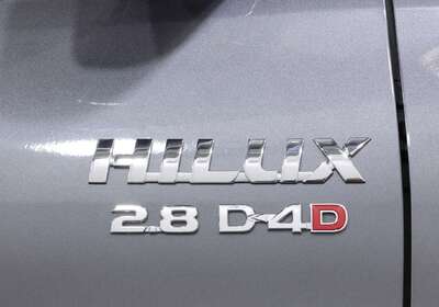 2023 Toyota Hilux SR (4x4)