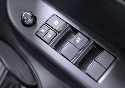 2023 Toyota Hilux SR (4x4)