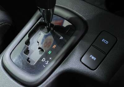 2023 Toyota Hilux SR (4x4)