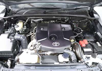 2023 Toyota Hilux SR (4x4)