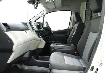 2022 Toyota Hiace 