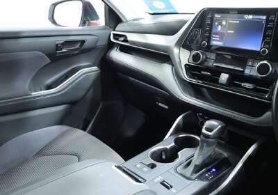 2021 Toyota Kluger GX