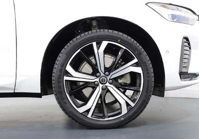 2023 Volvo XC60 Ultimate B6 Dark