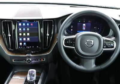 2023 Volvo XC60 Ultimate B6 Dark