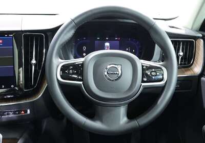 2023 Volvo XC60 Ultimate B6 Dark