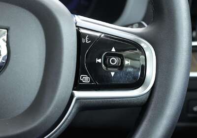 2023 Volvo XC60 Ultimate B6 Dark