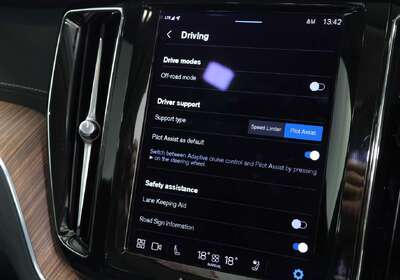 2023 Volvo XC60 Ultimate B6 Dark