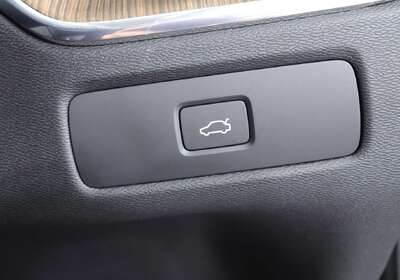 2023 Volvo XC60 Ultimate B6 Dark