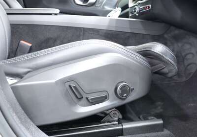 2023 Volvo XC60 Ultimate B6 Dark