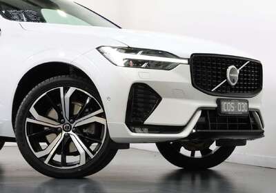 2023 Volvo XC60 Ultimate B6 Dark