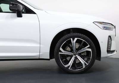 2023 Volvo XC60 Ultimate B6 Dark