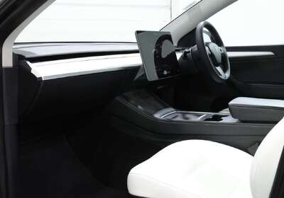 2022 Tesla Model Y Rear-Wheel Drive