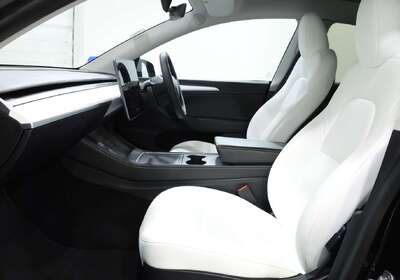 2022 Tesla Model Y Rear-Wheel Drive