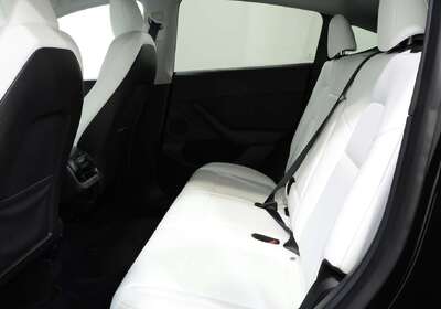 2022 Tesla Model Y Rear-Wheel Drive