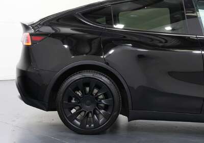 2022 Tesla Model Y Rear-Wheel Drive