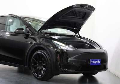 2022 Tesla Model Y Rear-Wheel Drive