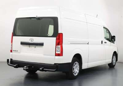 2022 Toyota Hiace 