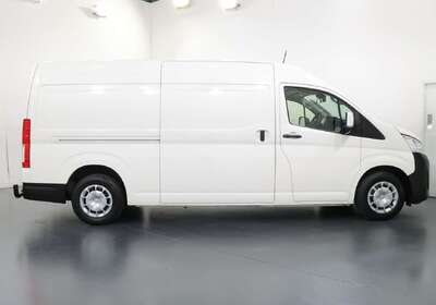 2022 Toyota Hiace 