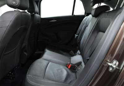 2018 Holden Astra LT