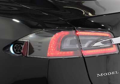 2018 Tesla Model S 75D